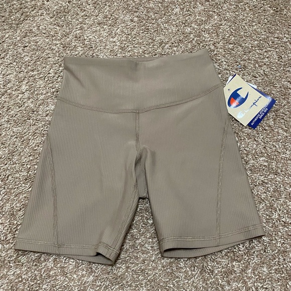 Champion Ribbed Bike Short UO Exclusive NWT - Taupe - Picture 6 of 9